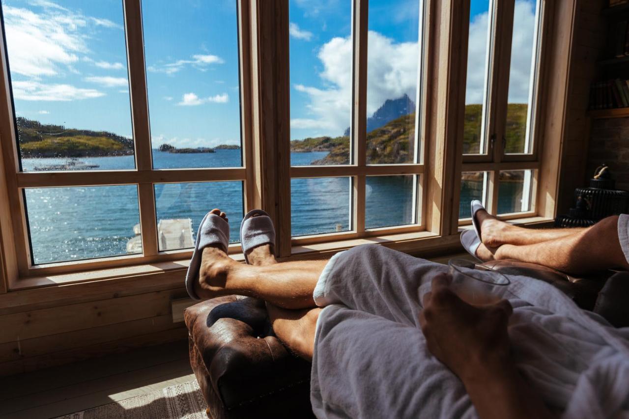 Nyvagar Rorbuhotell - By Classic Norway Hotels Kabelvag Exterior photo