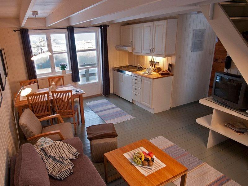 Nyvagar Rorbuhotell - By Classic Norway Hotels Kabelvag Exterior photo