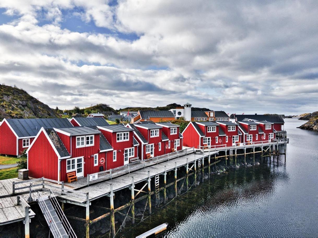 Nyvagar Rorbuhotell - By Classic Norway Hotels Kabelvag Exterior photo