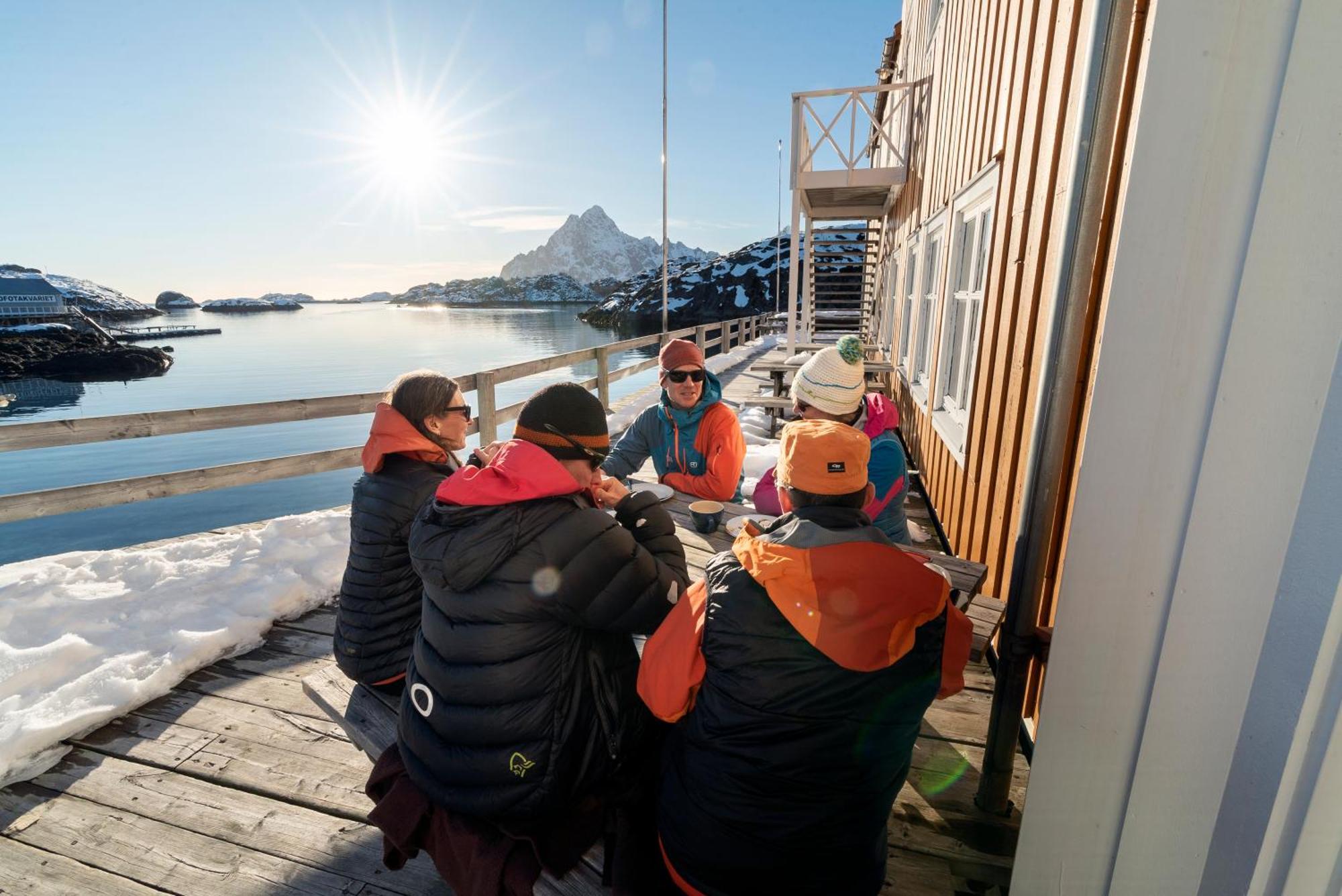 Nyvagar Rorbuhotell - By Classic Norway Hotels Kabelvag Exterior photo