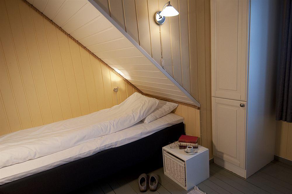 Nyvagar Rorbuhotell - By Classic Norway Hotels Kabelvag Exterior photo