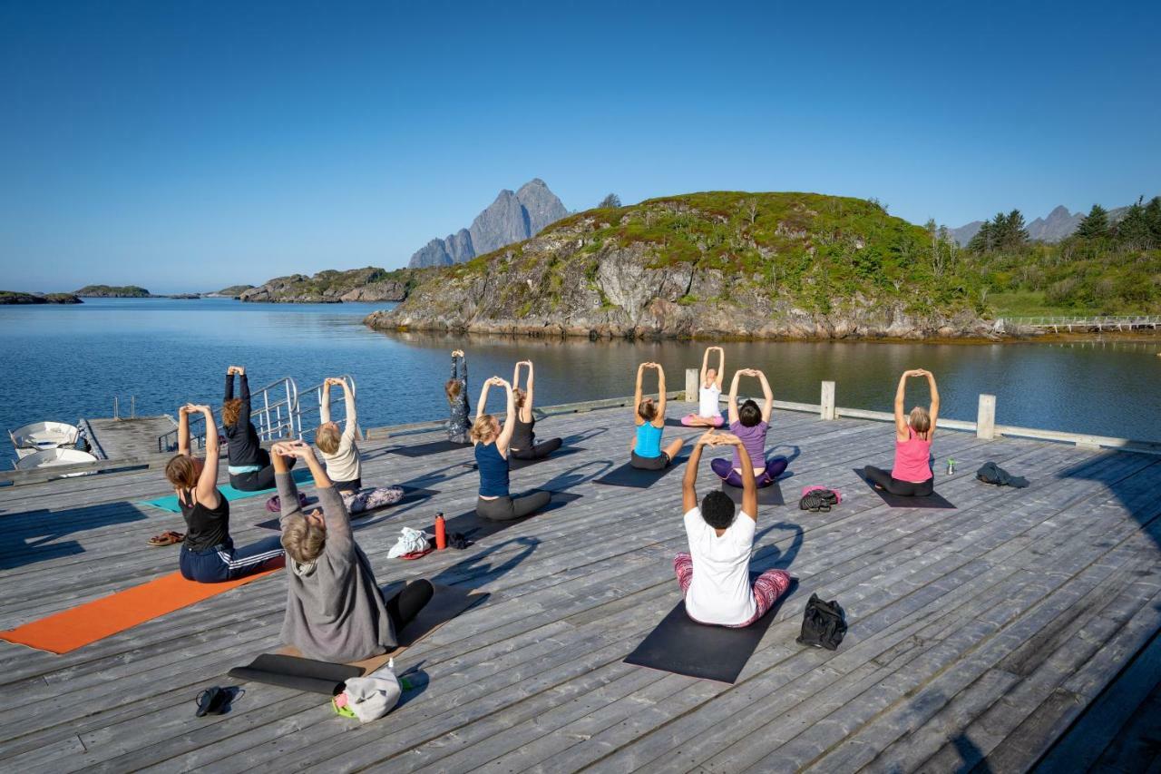 Nyvagar Rorbuhotell - By Classic Norway Hotels Kabelvag Exterior photo