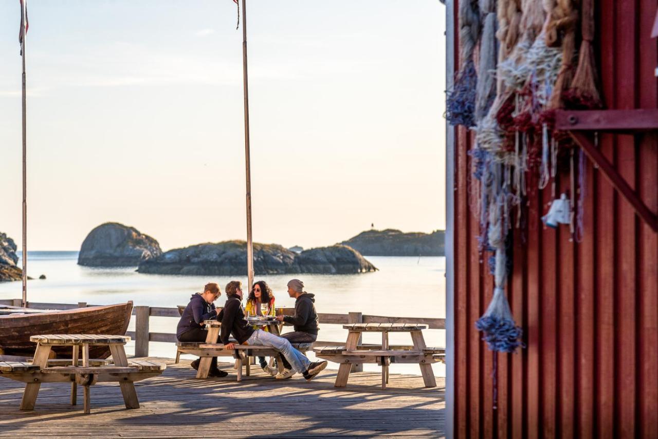 Nyvagar Rorbuhotell - By Classic Norway Hotels Kabelvag Exterior photo
